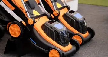 A Simple Guide to Choosing a Lawn Mower