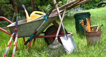 The 10 Most Popular Garden Tools