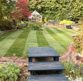 A little turf job at Ravenshead, Nottingham: Click Here To View Larger Image