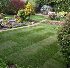 A little turf job at Ravenshead, Nottingham: Click Here To View Larger Image